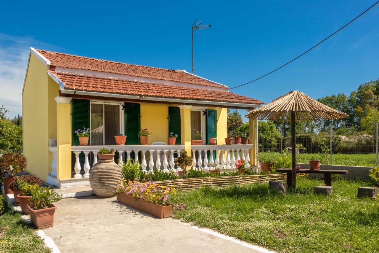Teta'S Holiday Home Melíkia Exterior foto