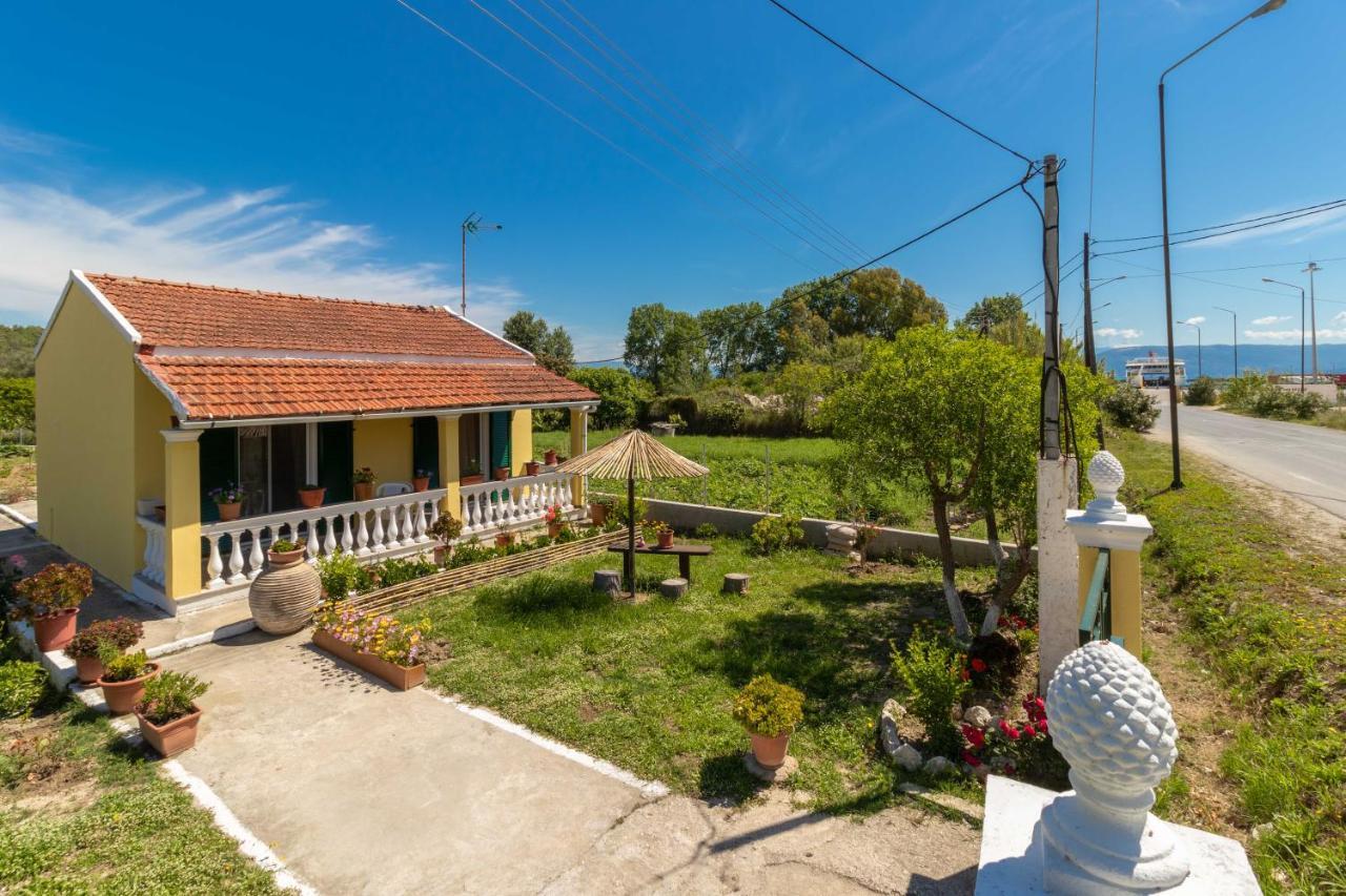 Teta'S Holiday Home Melíkia Exterior foto